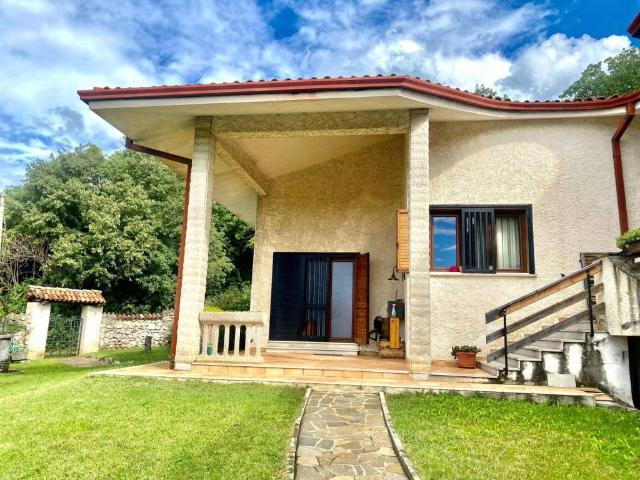 Villa Indipendente in vendita a Doberdò Del Lago, Friuli-Venezia Giulia