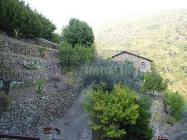 Villa Indipendente in vendita a Dolceacqua, Liguria