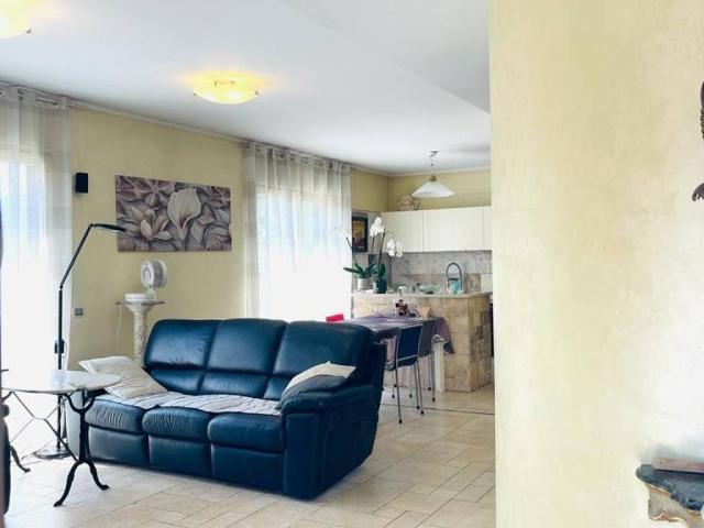 Villa Indipendente in vendita a Dolceacqua, Liguria