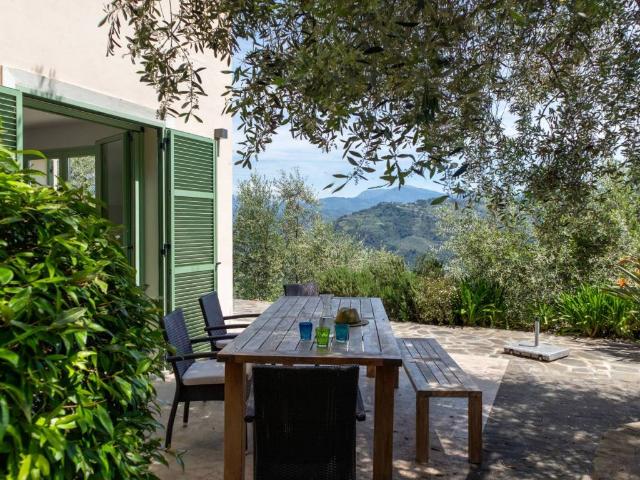 Villa Indipendente in vendita a Dolceacqua, Liguria