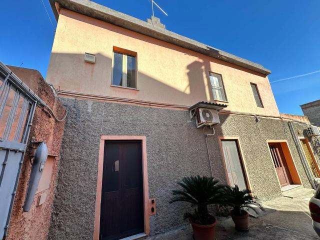 Villa Indipendente in vendita a Dolianova, Sardigna/Sardegna