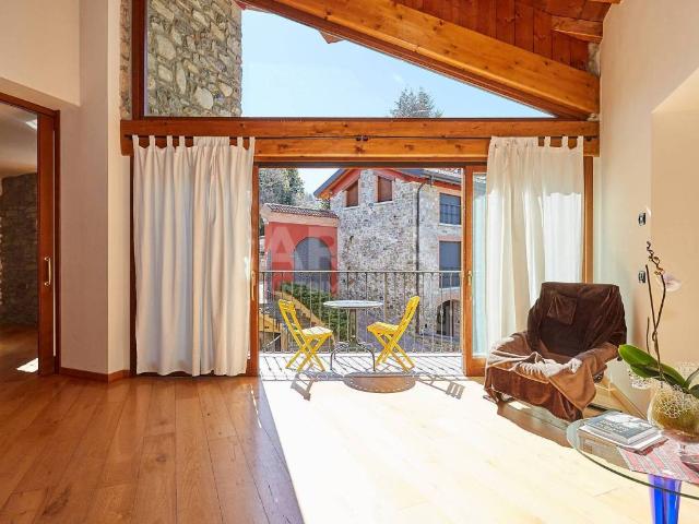 Villa Indipendente in vendita a Dolzago, Lombardia