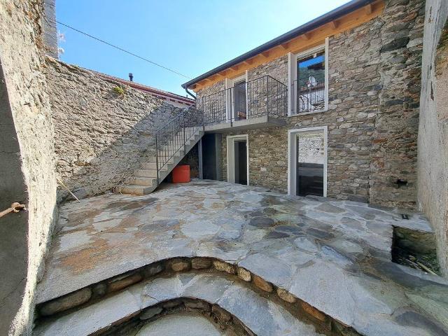 Villa Indipendente in vendita a Domaso, Lombardia