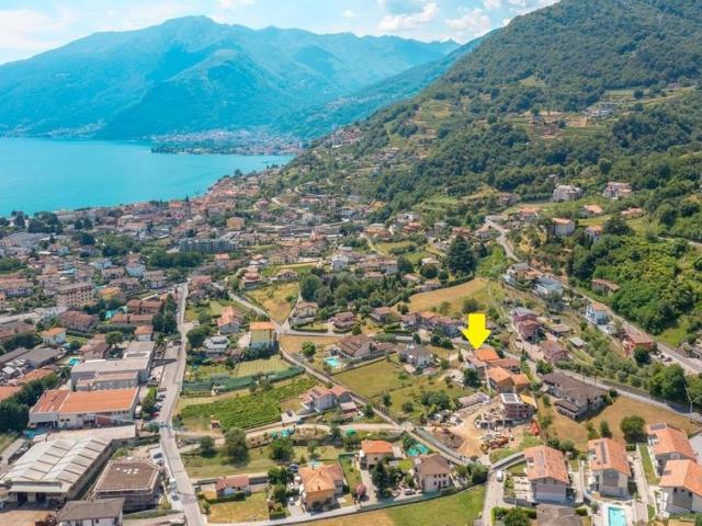 Villa Indipendente in vendita a Vercana, Lombardia