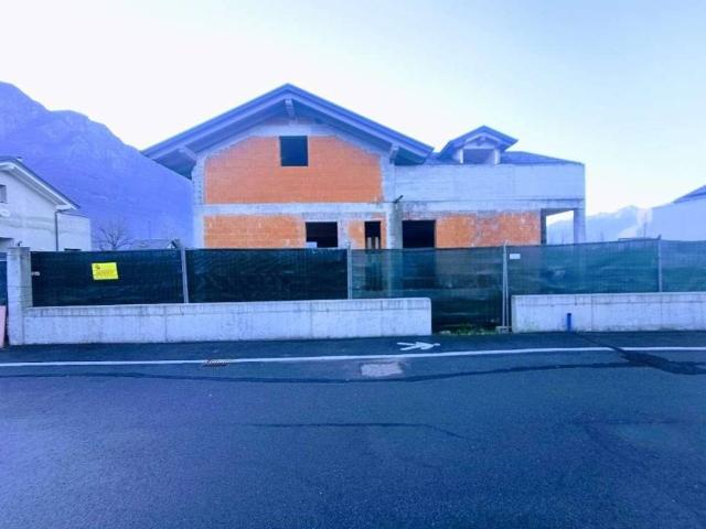Villa Indipendente in vendita a Rione Badulerio, Piemonte