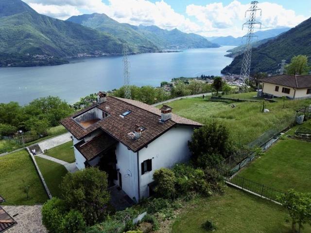 Villa Indipendente in vendita a Stazzona, Lombardia