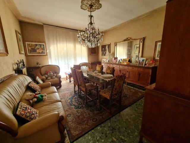 Villa Indipendente in vendita a Dosolo, Lombardia