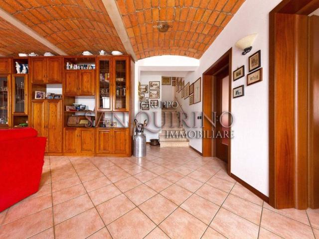 Villa Indipendente in vendita a Dosolo, Lombardia