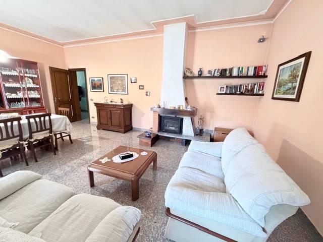 Villa Indipendente in vendita a Dosolo, Lombardia