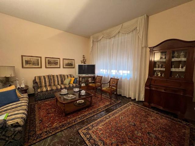 Villa Indipendente in vendita a Villastrada, Dosolo