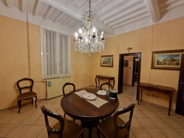 Villa Indipendente in vendita a Dosolo, Lombardia