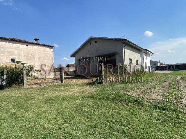 Villa Indipendente in vendita a Dosolo, Lombardia