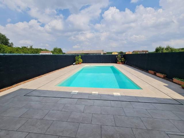 Villa Indipendente in vendita a Dosolo, Lombardia
