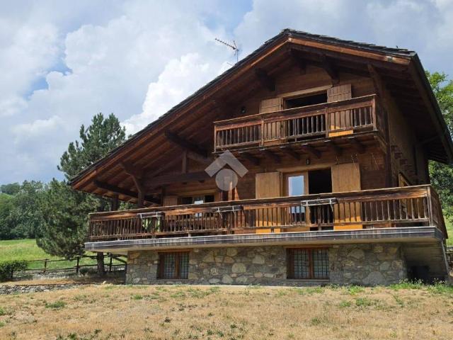 Villa Indipendente in vendita a Doues, Aosta