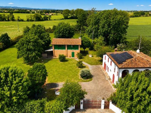 Villa Indipendente in vendita a Nuovo Circondario Imolese, Dozza Imolese