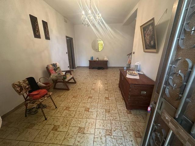 Villa Indipendente in vendita a Dragoni, Campania