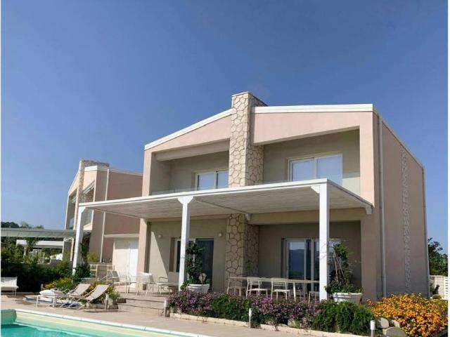 Villa Indipendente in vendita a Calabria, Vibo Valentia