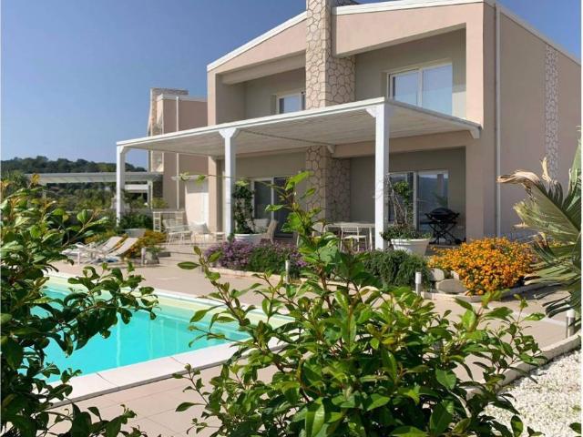 Villa Indipendente in vendita a Calabria, Vibo Valentia