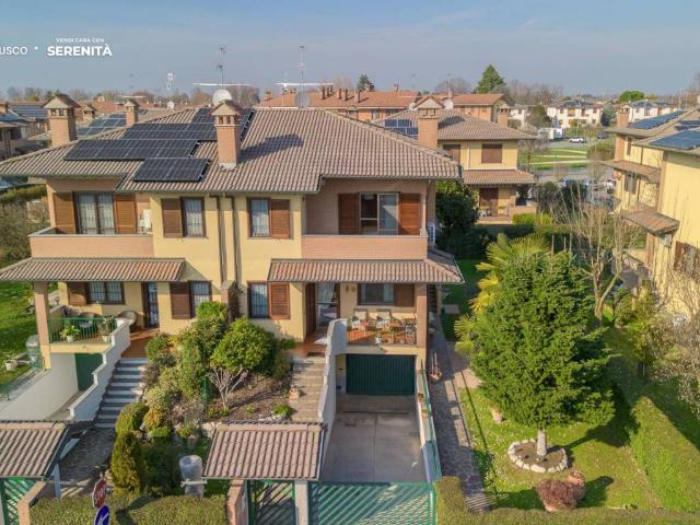 Villa Indipendente in vendita a Dresano, Lombardia