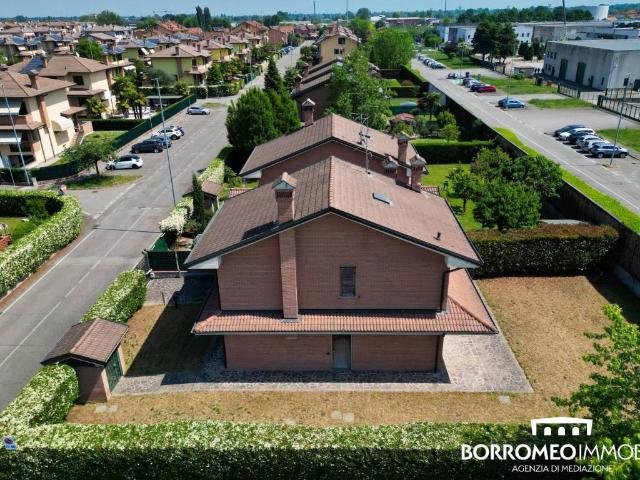 Villa Indipendente in vendita a Dresano, Lombardia