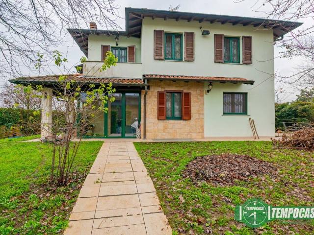 Villa Indipendente in vendita a Dresano, Lombardia