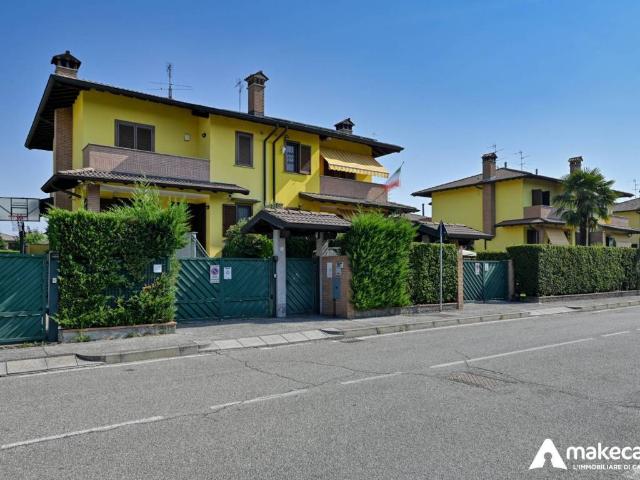 Villa Indipendente in vendita a Dresano, Lombardia