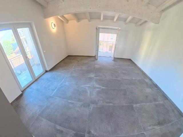 Villa Indipendente in vendita a Comunità Alto Garda e Ledro, Dro