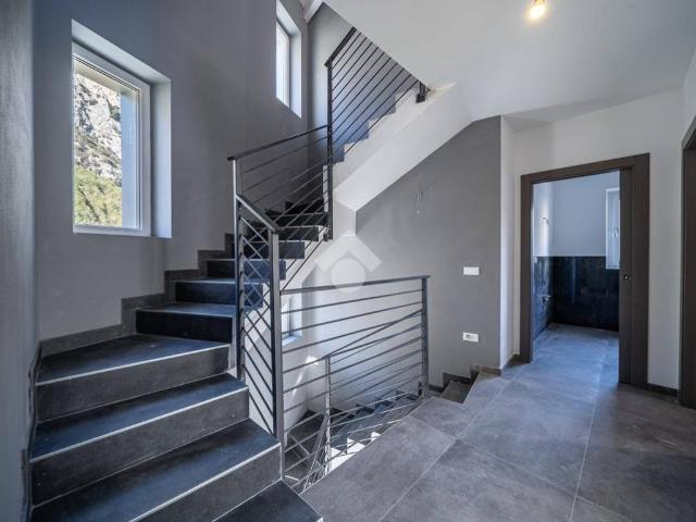 Villa Indipendente in vendita a Comunità Alto Garda e Ledro, Dro