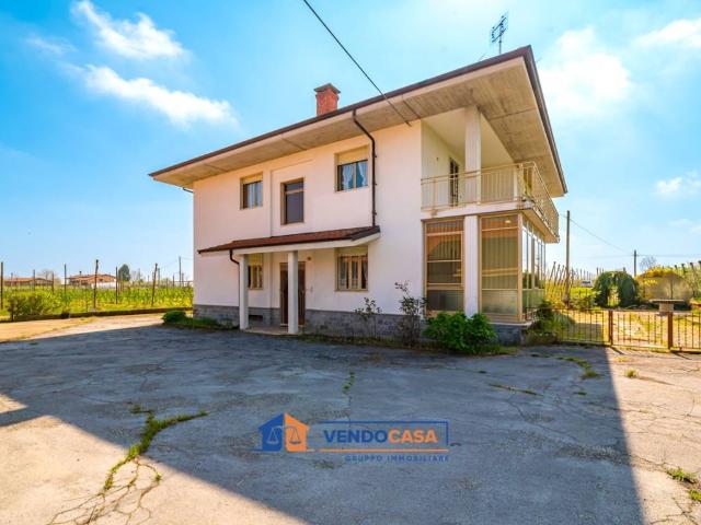 Villa Indipendente in vendita a Piemonte, Cuneo