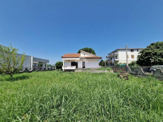 Villa Indipendente in vendita a Dugenta, Campania