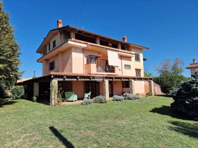 Villa Indipendente in vendita a Dugenta, Campania