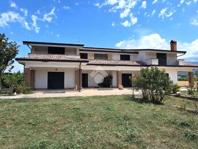 Villa Indipendente in vendita a Dugenta, Campania