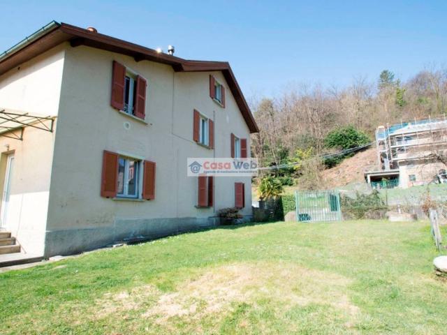 Villa Indipendente in vendita a Comunità Montana Valli del Verbano, Dumenza