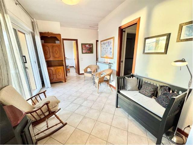 Villa Indipendente in vendita a Comunità Montana Valli del Verbano, Dumenza