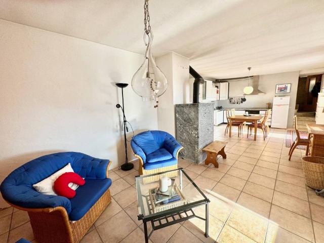 Villa Indipendente in vendita a Comunità Montana Valli del Verbano, Dumenza