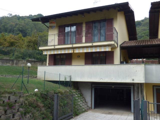 Villa Indipendente in vendita a Due Cossani, Dumenza