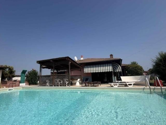 Villa Indipendente in vendita a Dusino San Michele, Asti