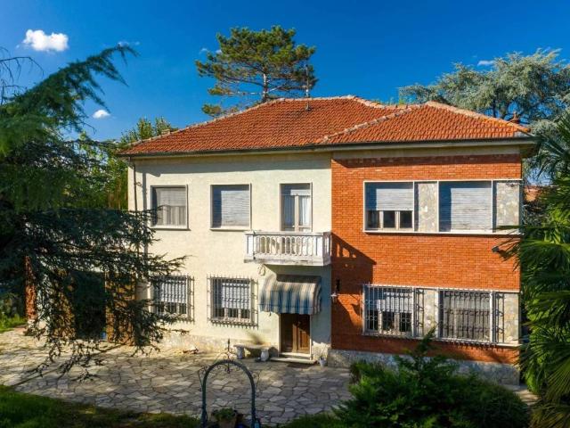 Villa Indipendente in vendita a Piemonte, Asti
