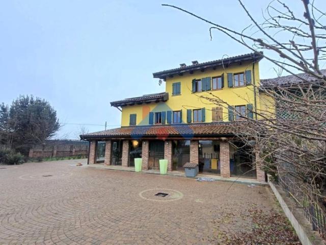 Villa Indipendente in vendita a Piemonte, Asti