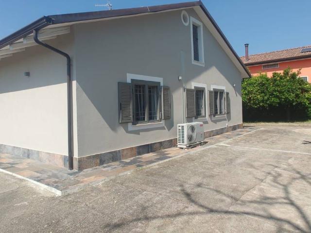 Villa Indipendente in vendita a Eboli, Campania