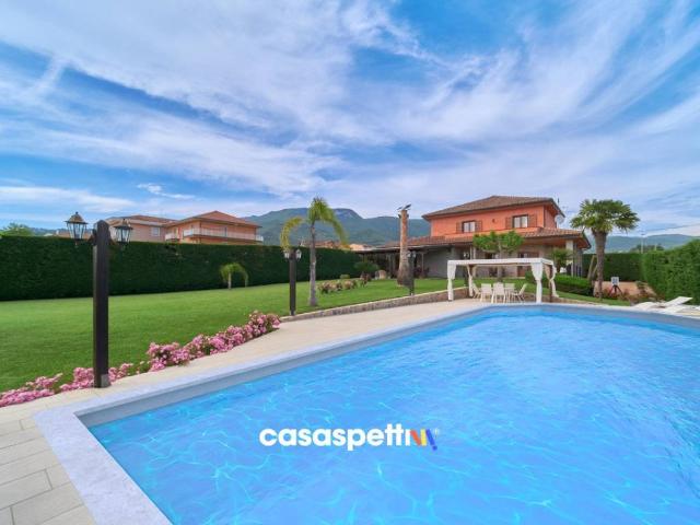 Villa Indipendente in vendita a Eboli, Campania