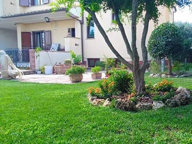 Villa Indipendente in vendita a Eboli, Campania