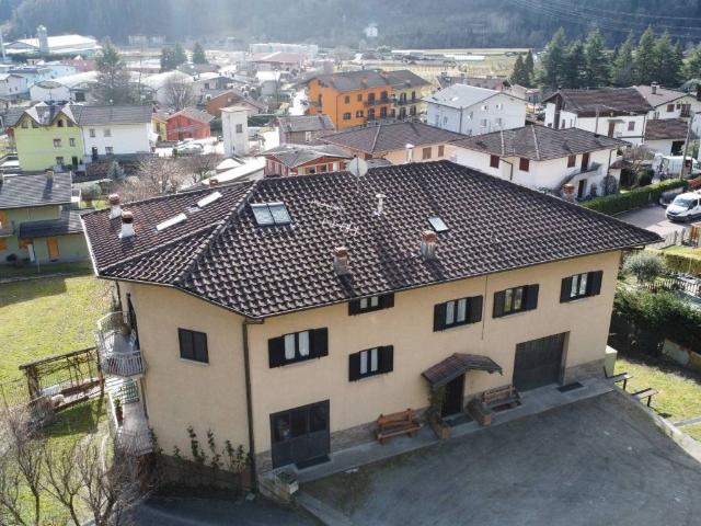 Villa Indipendente in vendita a Comunità montana della valle Camonica, Edolo