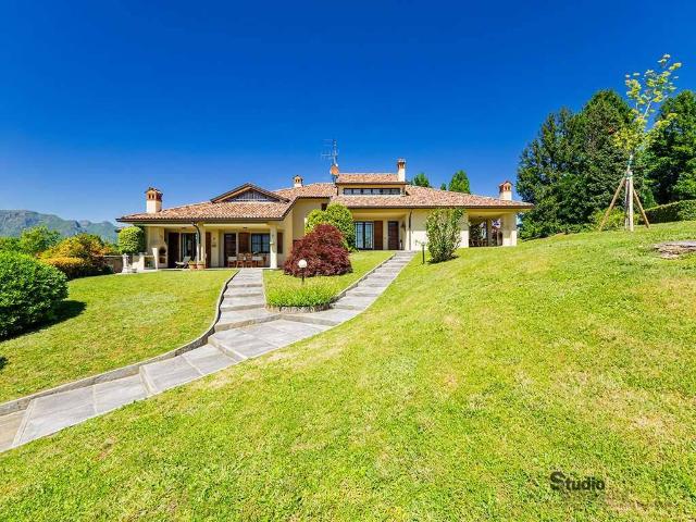 Villa Indipendente in vendita a Ello, Lombardia