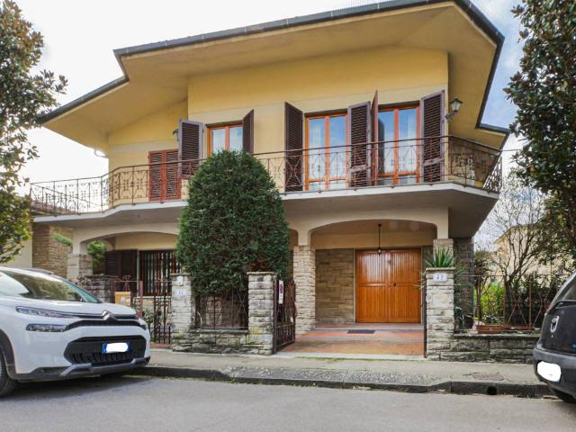 Villa Indipendente in vendita a Pontorme, Empoli