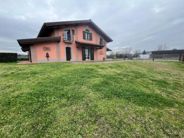 Villa Indipendente in vendita a Unione dei Comuni Circondario dell'Empolese Valdelsa, Empoli
