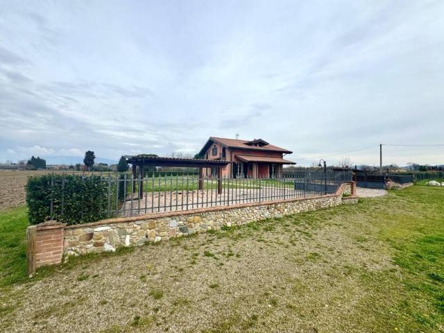 Villa Indipendente in vendita a Unione dei Comuni Circondario dell'Empolese Valdelsa, Empoli