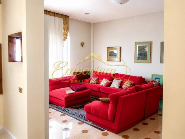 Villa Schiera in vendita a Unione dei Comuni Circondario dell'Empolese Valdelsa, Empoli