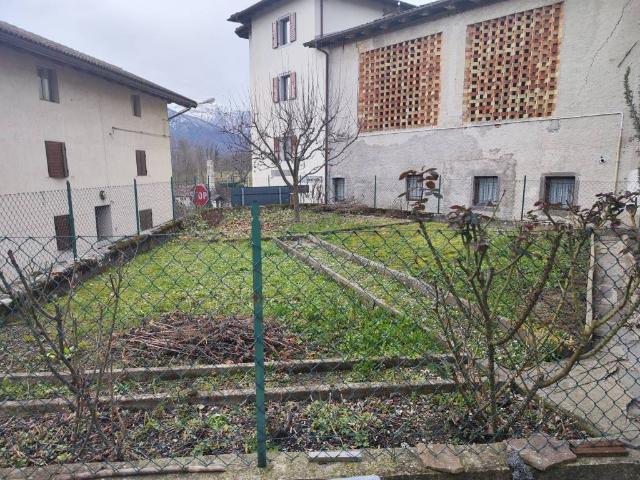 Villa Indipendente in vendita a Enemonzo, Friuli-Venezia Giulia