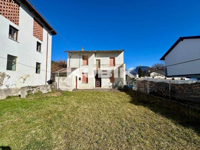 Villa Indipendente in vendita a Enemonzo, Friuli-Venezia Giulia